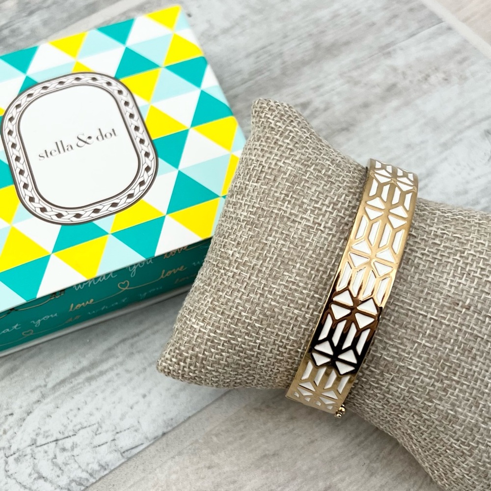 Stella & Dot Breezeblock Enamel Bangle